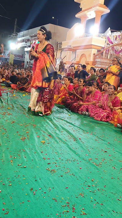 મહેશ્વરી માસી સાથે આનંદ નો ગરબો