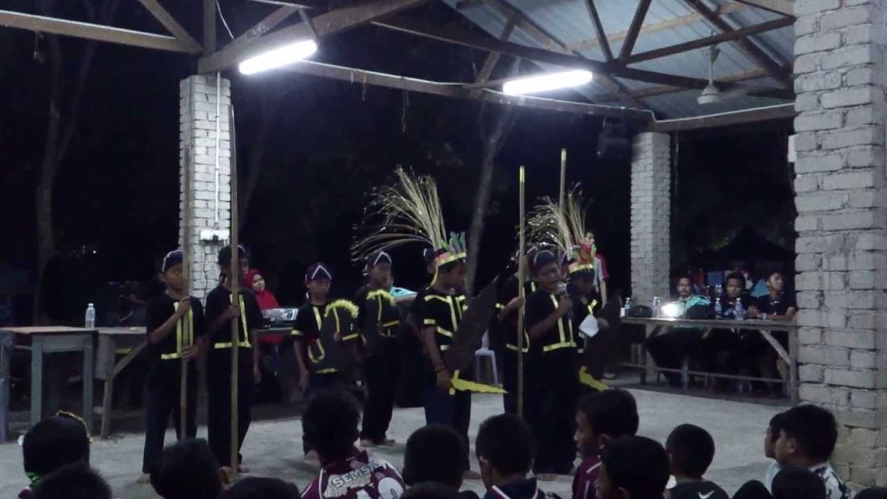 Persembahan Johan Pengakap Sk Saint Thomas Kuantan 2013 Youtube