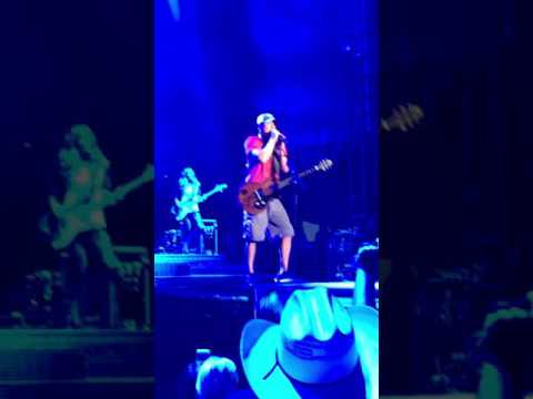 Kenny Chesney -