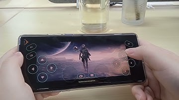 Destiny 2 played on phone with Netboom