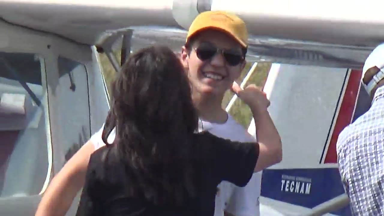 Alexis Greeting Wyatt After His Solo