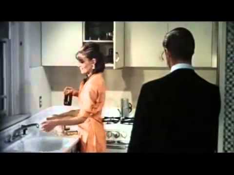 Muñequita de lujo (1961) [Trailer]