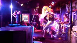 Oakhaart Extreme Headbanging