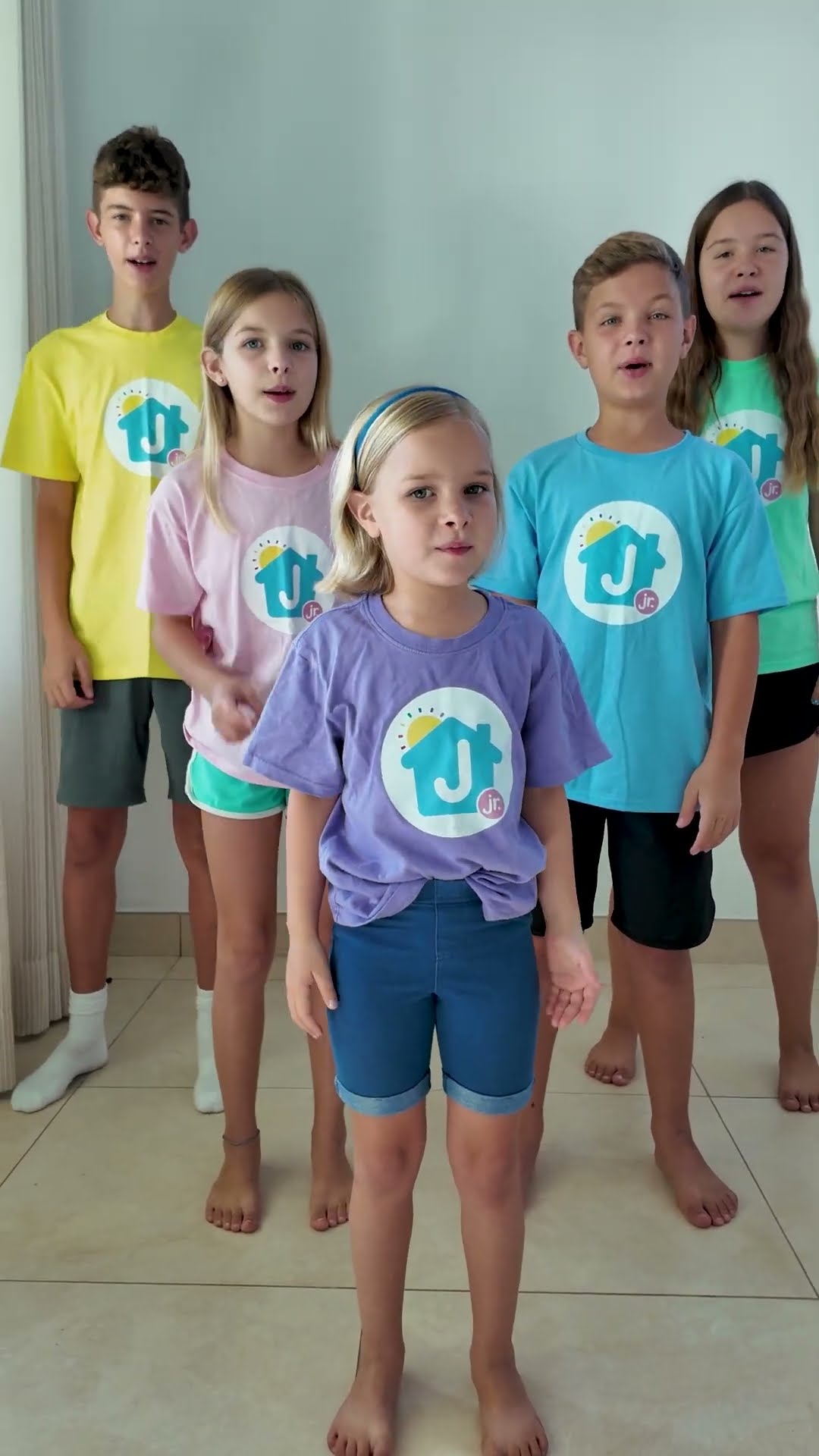 #wheelsonthebus #kidssong