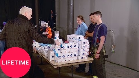 Project Runway All Stars: The Unconventional Materials Challenge (S5, E4) | Lifetime