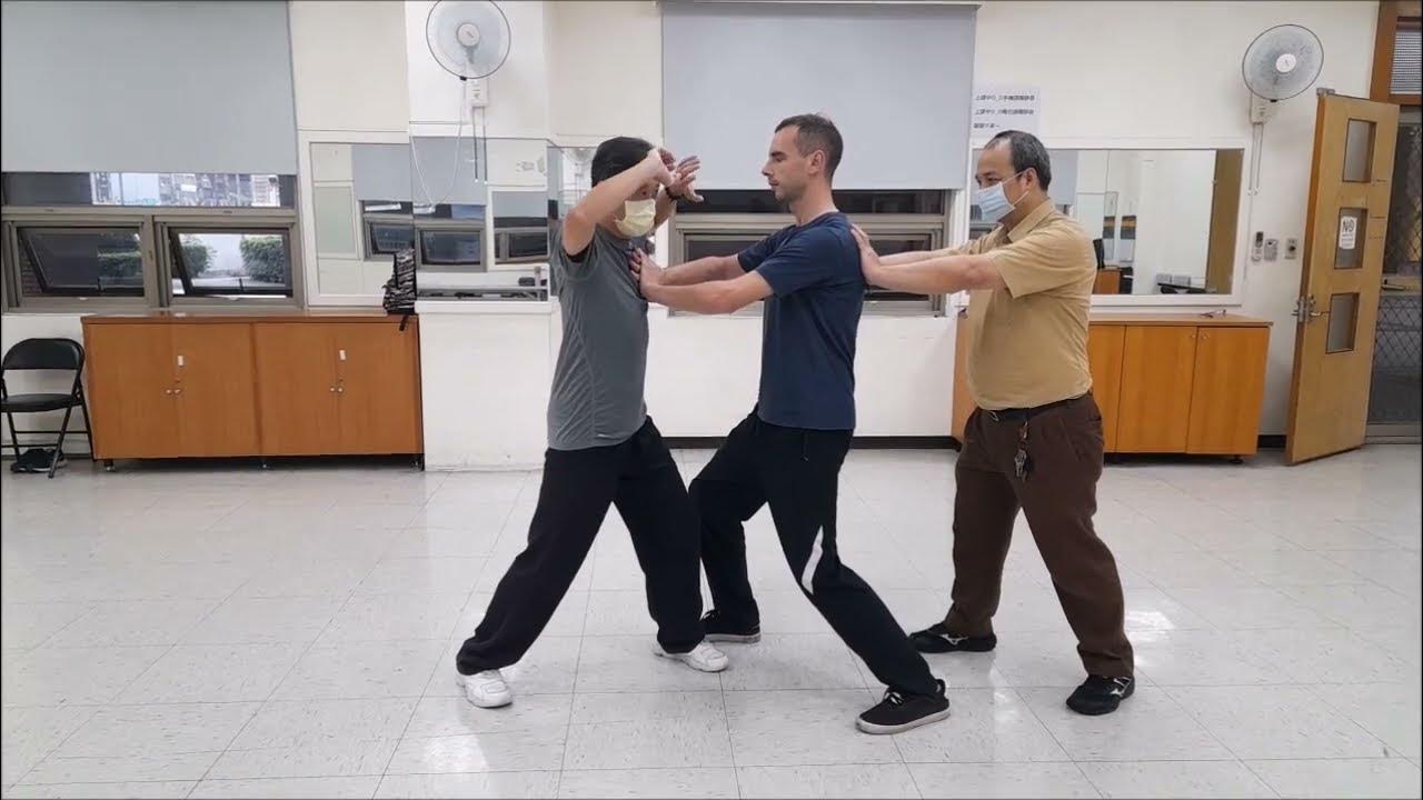 Tai chi internal strength that stretch and exercise internal organs