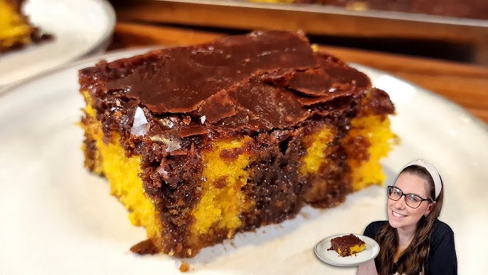 BOLO DE CENOURA FOFINHO E COM CASQUINHA DE CHOCOLATE 