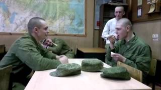 Российская армия  Развлечения русских солдат в армии! Прикол!