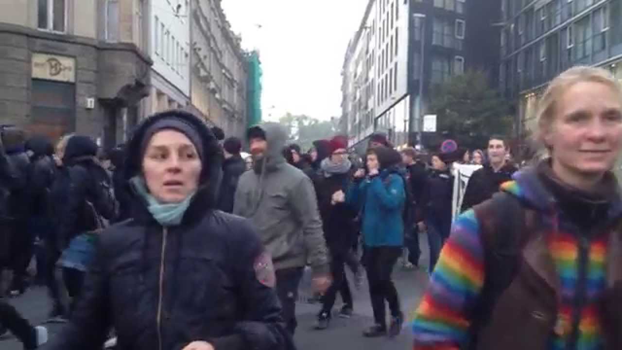Herz Statt Hetze In Dresden Antifa Demonstranten Am Haus Der Presse Youtube