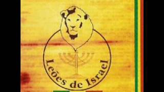 Video thumbnail of "Leões de Israel - Jah Jah Voice is Calling"