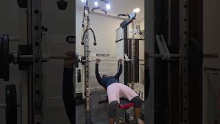 Monday motivation or just another day at the office? 🏋️♂️ #chestday #chestdaybestday #chestpress