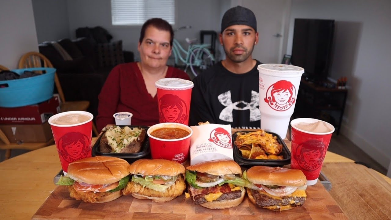 Венди Мукбанг с мамой