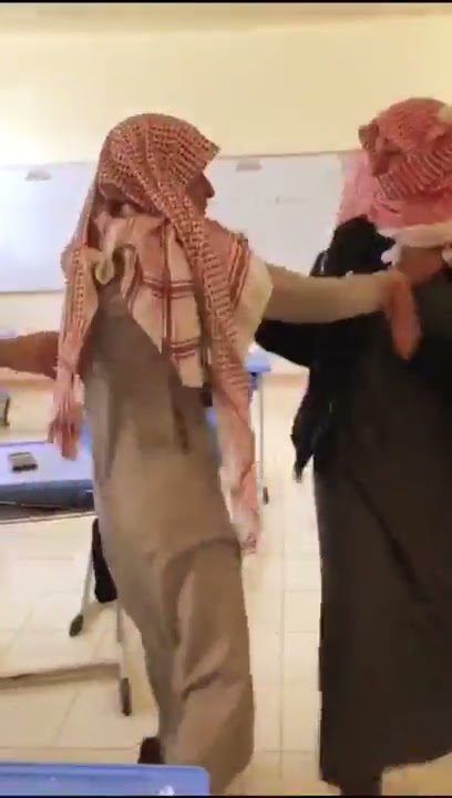 مضاربه في احد مدارس الجنوب