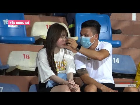 Video Quang Hải tình tứ với Huỳnh Anh, bị Fan bao vây xin... - youtube