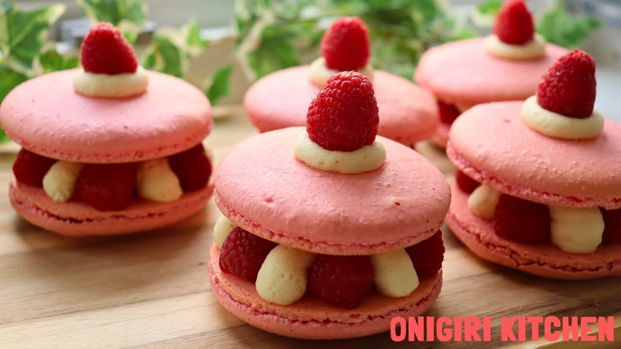 Raspberry Macarons 【ラズベリーマカロン】 - YouTube