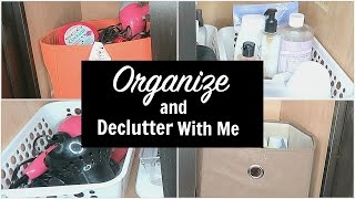 In this video, I show you how I organized my bathroom cabinets with items from dollar tree. The current method was not horrible but i 