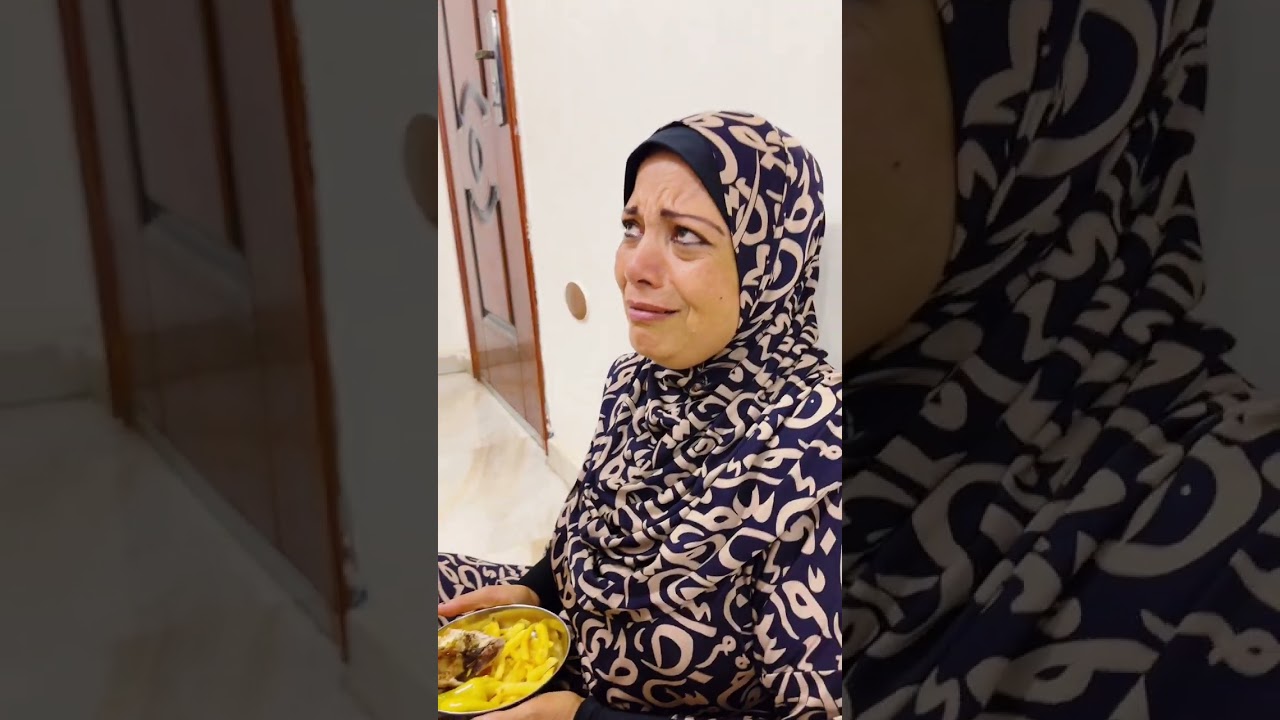 كارثه هل ممكن تقبل ان امك تتهان قدام عينك