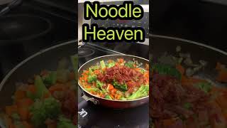 Flavor-Packed Noodles with Bacon, Egg, and Fresh Veggies noodles youtubeshorts trending food