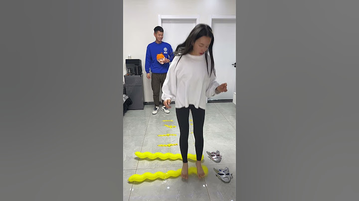 只有踩更多的气球，才能得到更多的面具#funny #宝宝 #萌娃 #comedy