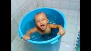 riley taking a bath (3)