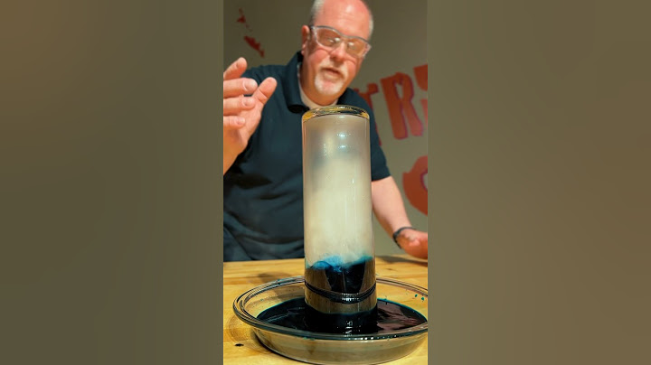 Demonstrating atmospheric pressure 💨🧪 #science #physics #scienceexperiment #sciencefacts