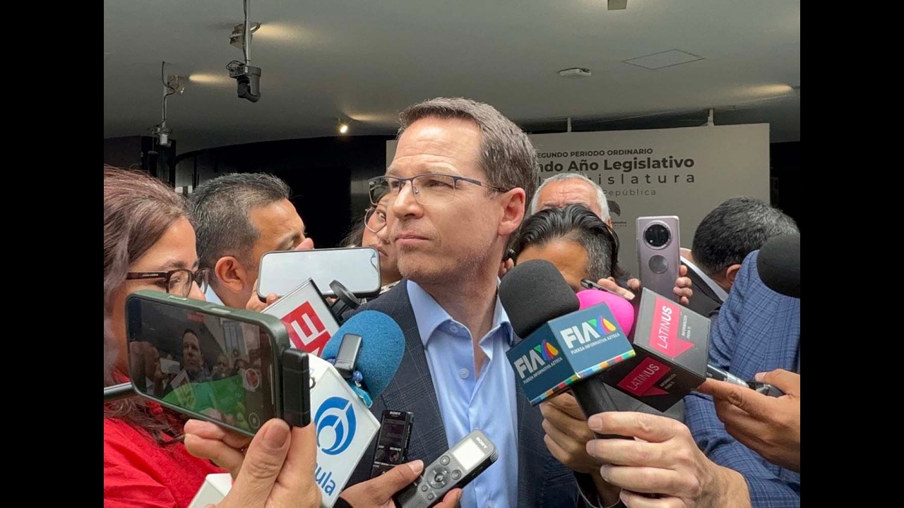 Entrevista al coordinador del GPPAN, Ricardo Anaya Cortés, en el Patio del Federalismo