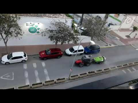 Agricultores desinfectan las calles de Xàbia