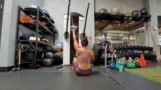 Short Seated Alternating Lat Pulldown