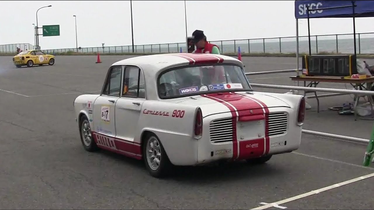 ☆1961年 日野コンテッサ900 最初の伯爵夫人 ～ 自動車カタログ棚から