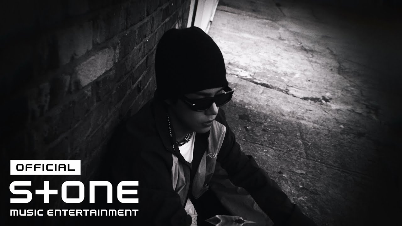 在 YouTube 上观看 황성빈 (HWANG SEONG BIN) - Naughty (Prod. Hukky Shibaseki) MV 在 YouTube 上观看 황성빈 (HWANG SEONG BIN) - Naughty (Prod. Hukky Shibaseki) MV