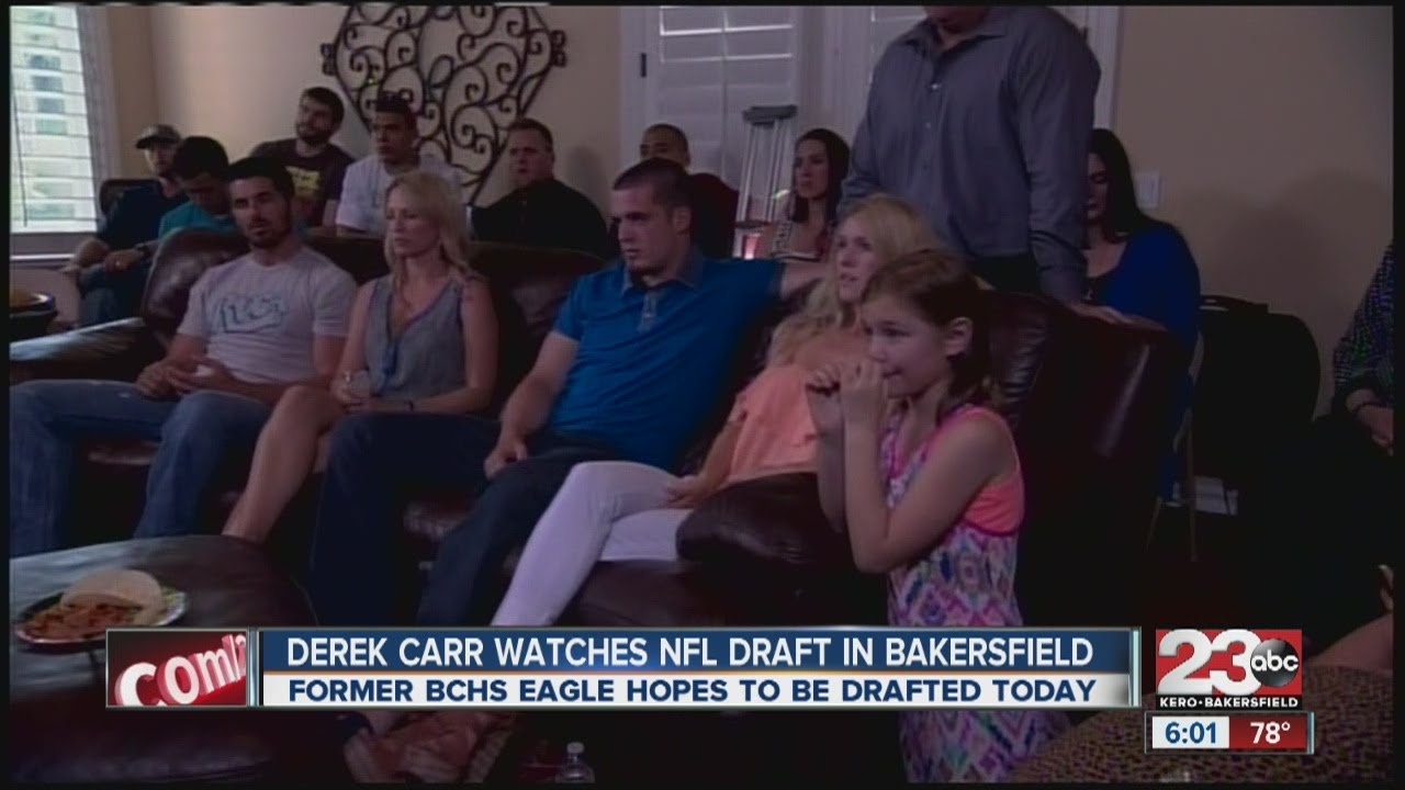 Derek Carr watches NFL draft in Bakersfield - YouTube