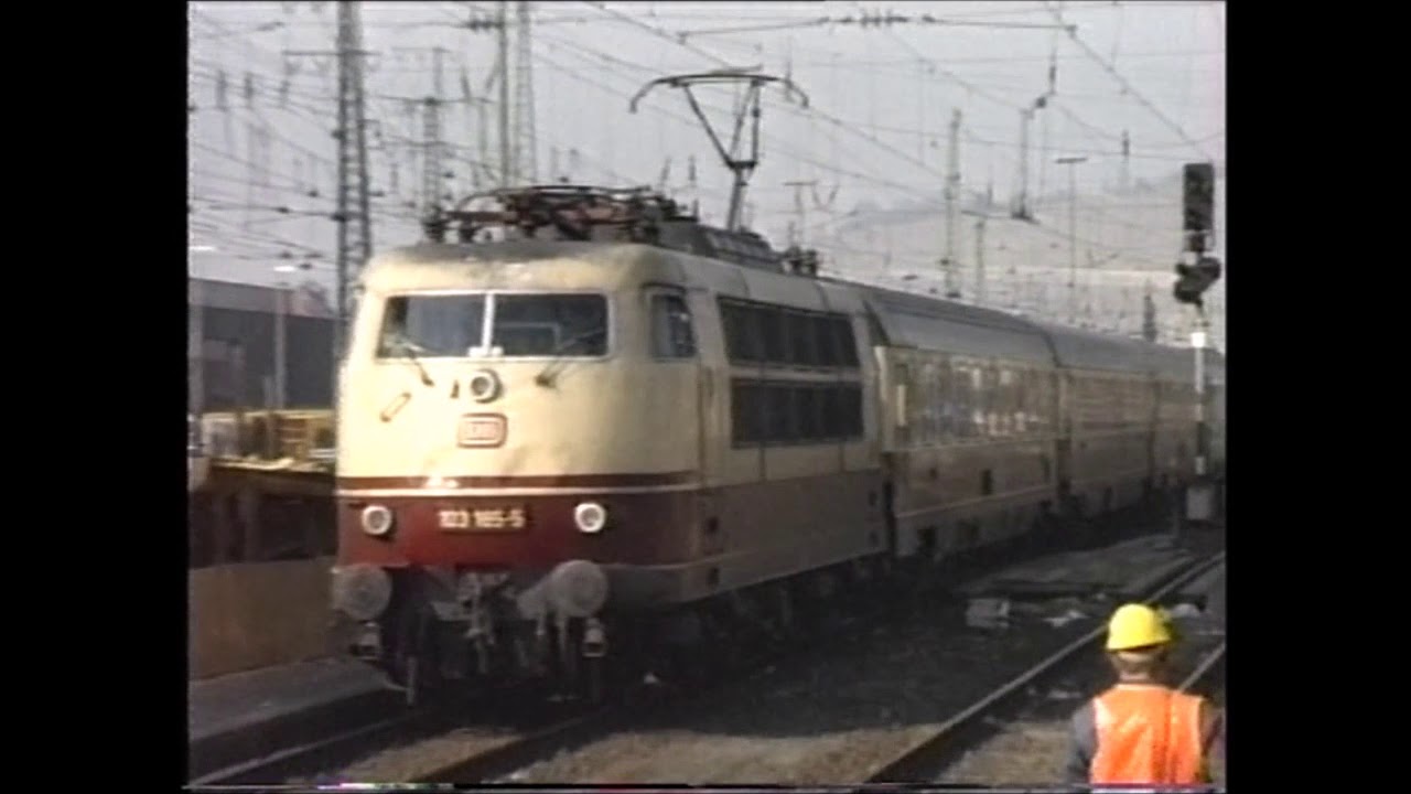 Juni 1987: Würzburg Hbf: 111 E, 103 IC21, 103 ARZ, 103 IC581