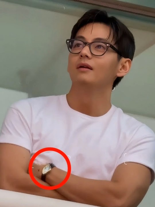 which price of kim taehyung watch 🤔 #bts #btsv #shorts
