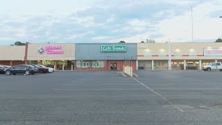Local employees near Citi Trends react to local shooting