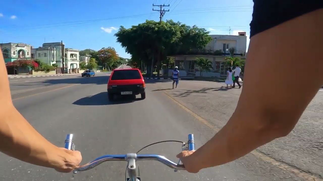 HABANA 42 PLAYA. Havana suburb through Kohly neighborhood and over the famous Almendares Bridge