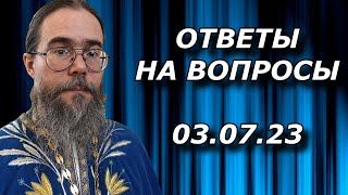 Священник отвечает на вопросы в прямом эфире.