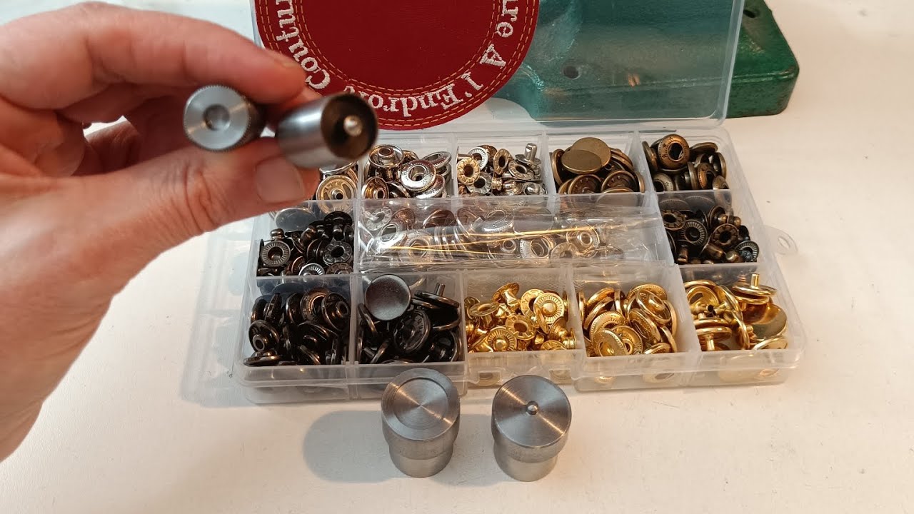 Lot De 15 Boutons Pression Anciens En Métal - Années 1930/1960, Diamètre 10 Mm, Couture 4 Trous