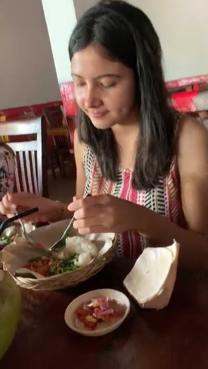 kalian udah makan belum  tebak aku makan apaa #BulanSutena