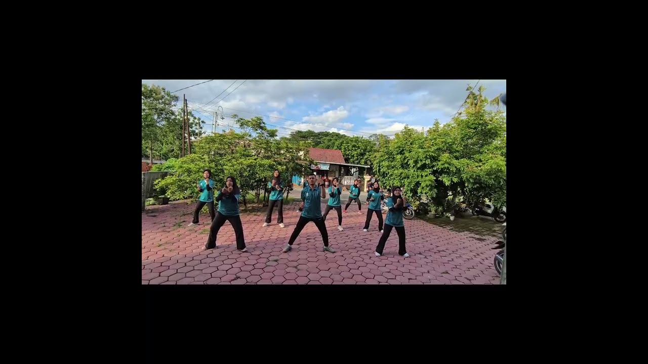 SENAM RITMIK KELOMPOK 2 _ 5A