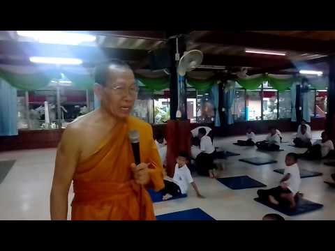 พระครูสุวรรณวิจิตร.อบรมธรรมะ.นักเรียนโรงเรียนวัดจำปา