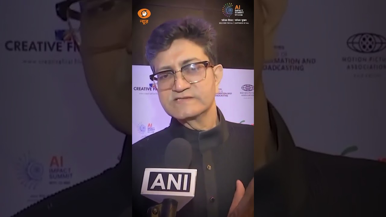 एआई पर प्रसून जोशी का बड़ा बयान: नवाचार को अपनाएँ, लेकिन नियंत्रण इंसानों के हाथ में रहे