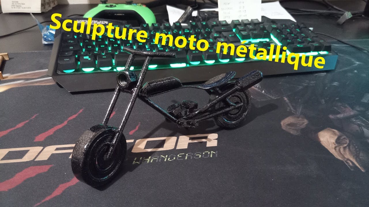 Sculpture Artisanale Moto En Métal - Récupération - Fait Main - Argenté