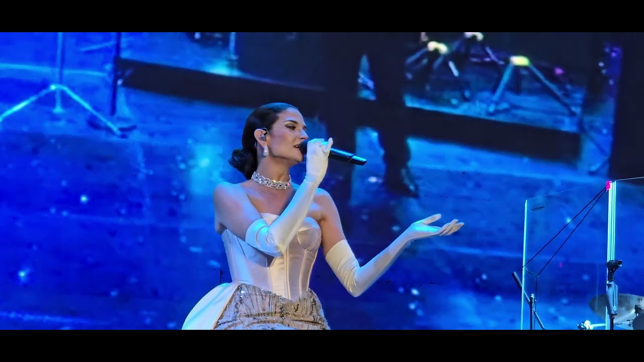 Natalia Jimenez - La Jimenez Tour 2026 - Carnaval de La Paz - 09 - Sabor a Mi (Luis Miguel cover)