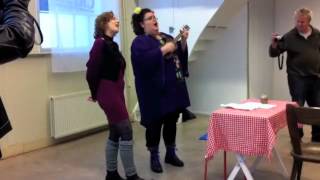 Download Lagu Openingsact bij expo 'Vanzelf' door Tante Bella en Christel Burghoorn. MP3