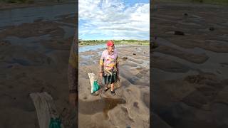 Ele gostou do achado. #detectordemetais #detectorismo