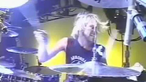 Foo Fighters Drum Solo Feat Earl Hudson