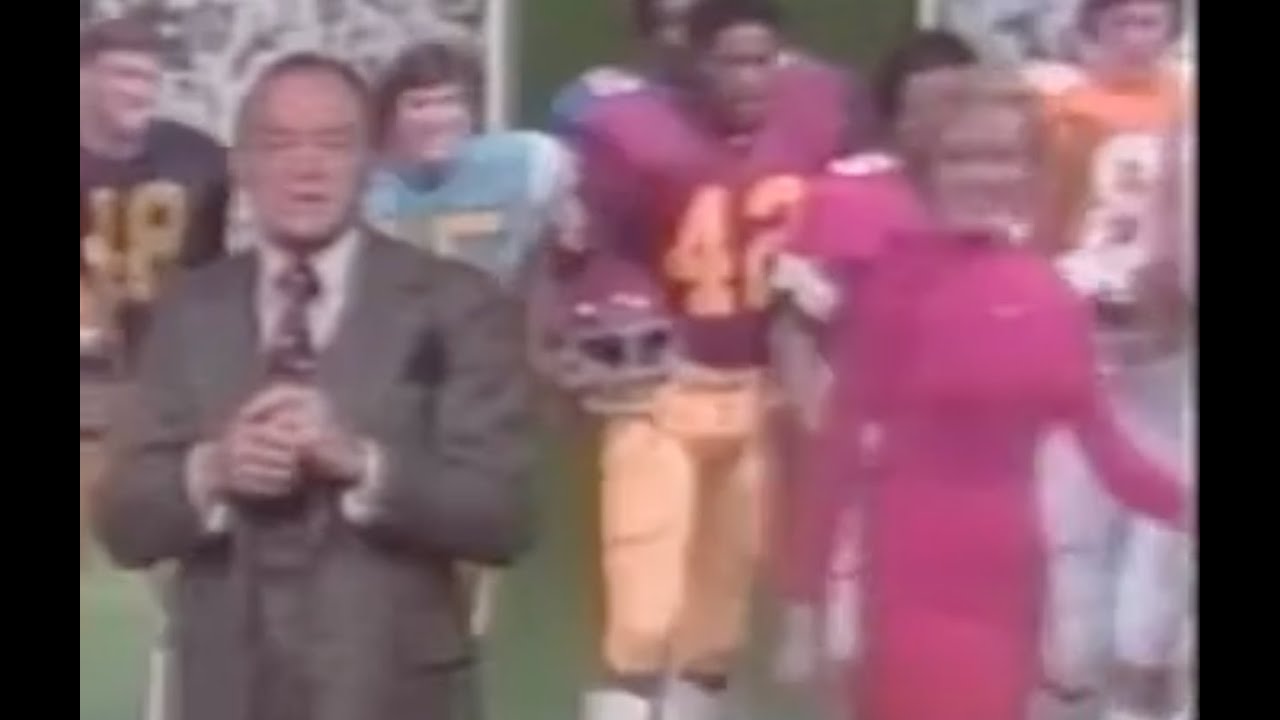 1975 Bob Hope College Football All-American Presentation | Archie Griffin