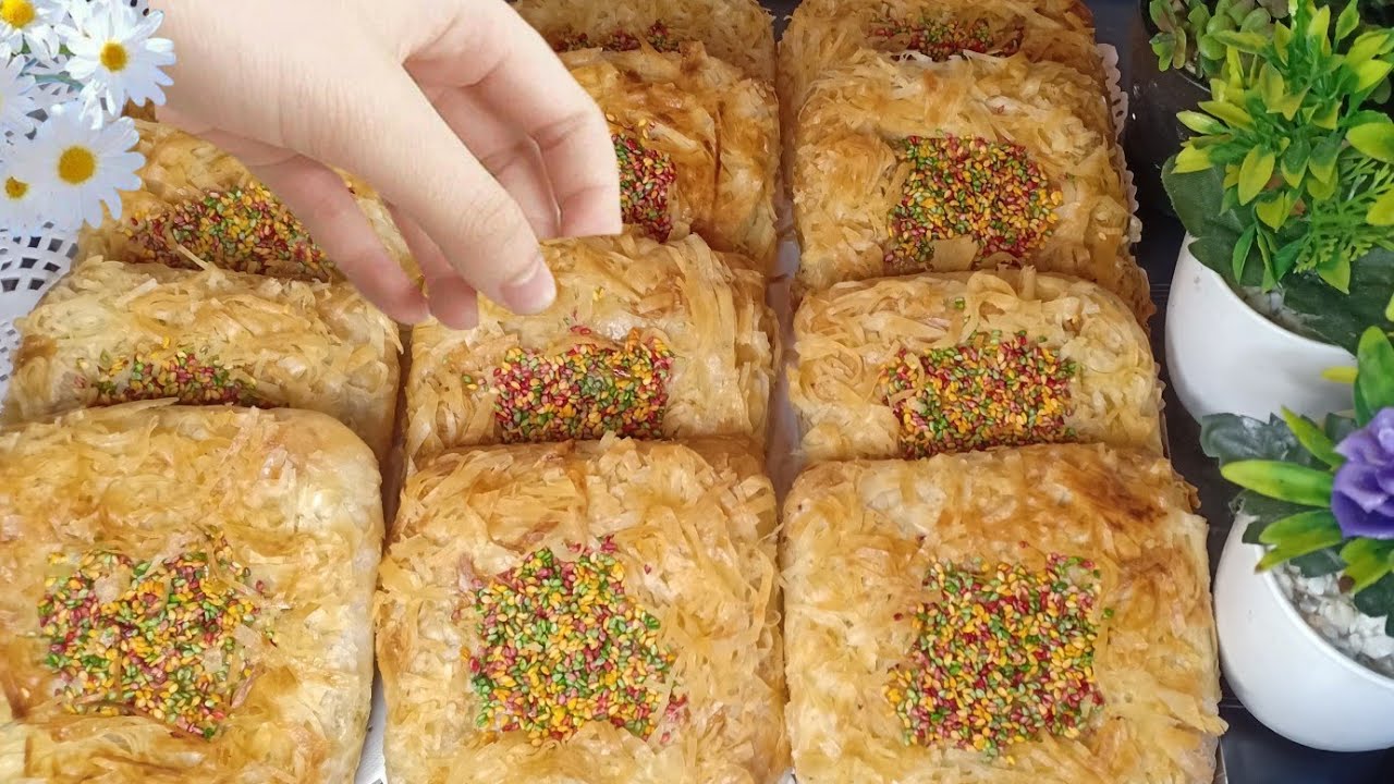 غيفوتك بزاف اذا ماحضرتيهم بهذه الطريقة: مملحات رمضانية بعجين المسمن مقرمشة بكمية قليلة من الزيت زبدة