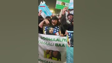 Hundreds of Somalis protest after Trump refers to Somali immigrants in US as 
