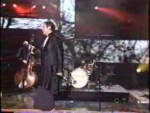 KD Lang sings Neil Young's Helpless